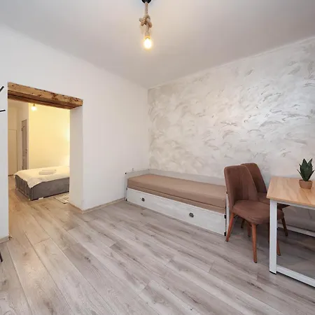 Weiss Apartment *